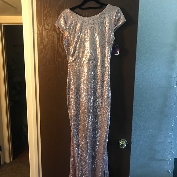 Windsor Dresses & Skirts - Windsor gold sequin party dress Windsor Dresses & Skirts - Windsor gold sequin party dress